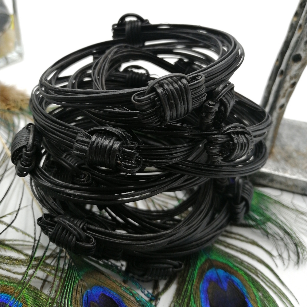 Black 2-Knot Elephant Hair Style Bracelet